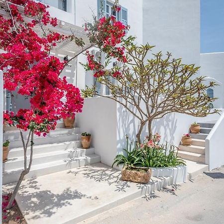 Anita Rooms & Suites Milos Адамас Екстер'єр фото