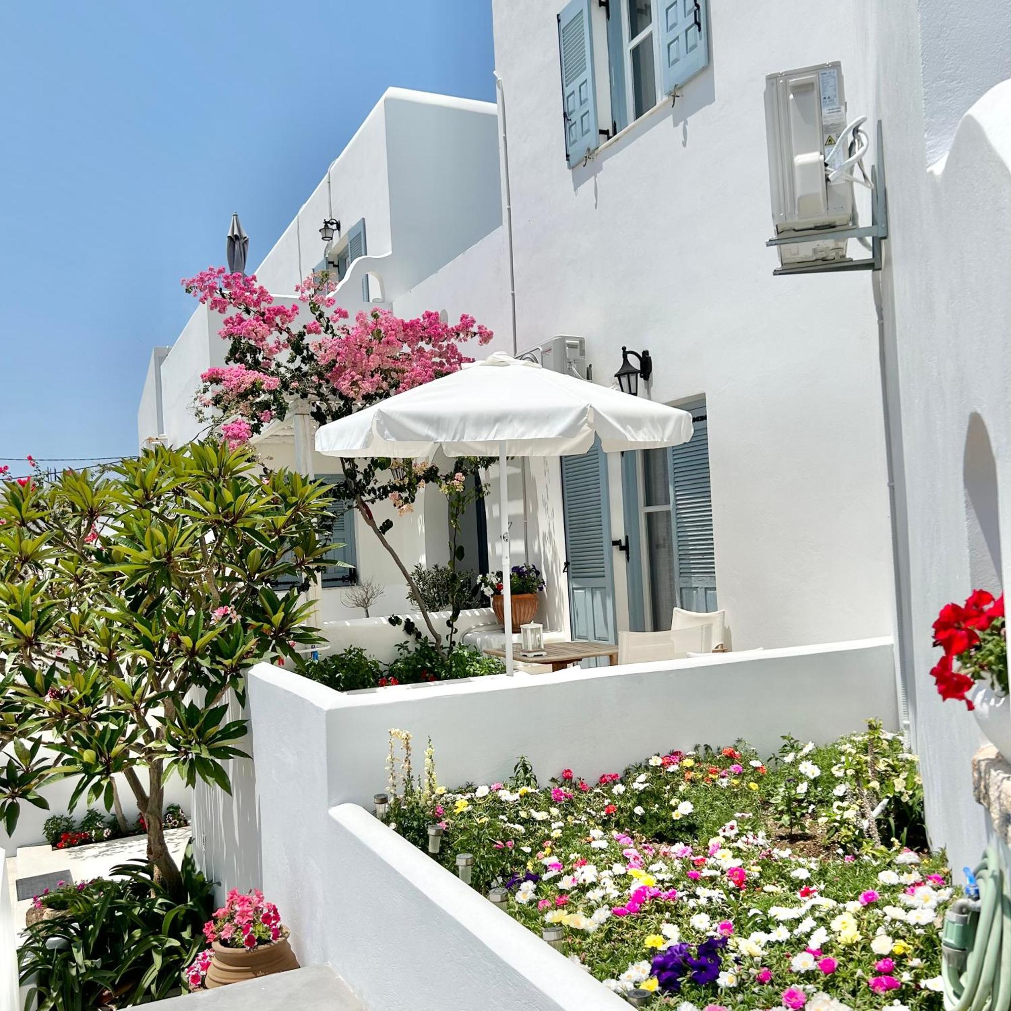 Anita Rooms & Suites Milos Адамас Екстер'єр фото