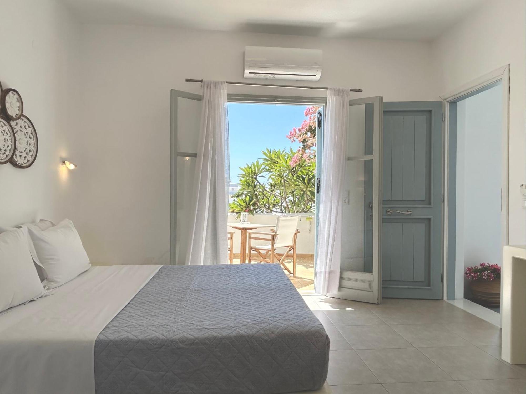 Anita Rooms & Suites Milos Адамас Екстер'єр фото